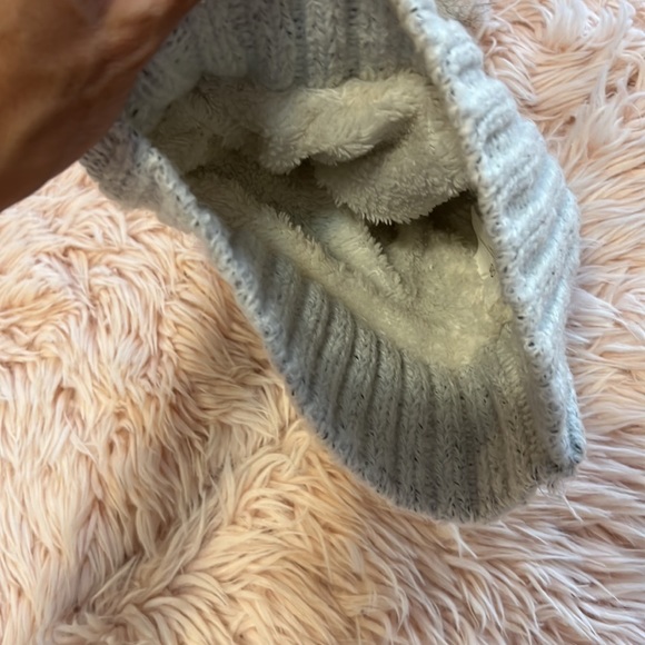 Grey knit winter toque 😍 - Picture 7 of 7